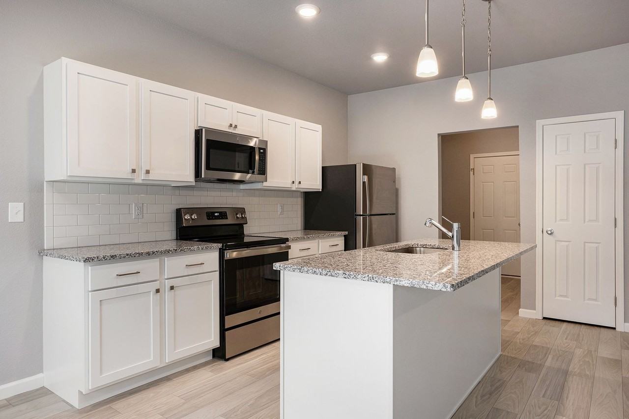 10297 Pennridge Dr - Photo 3 of 17