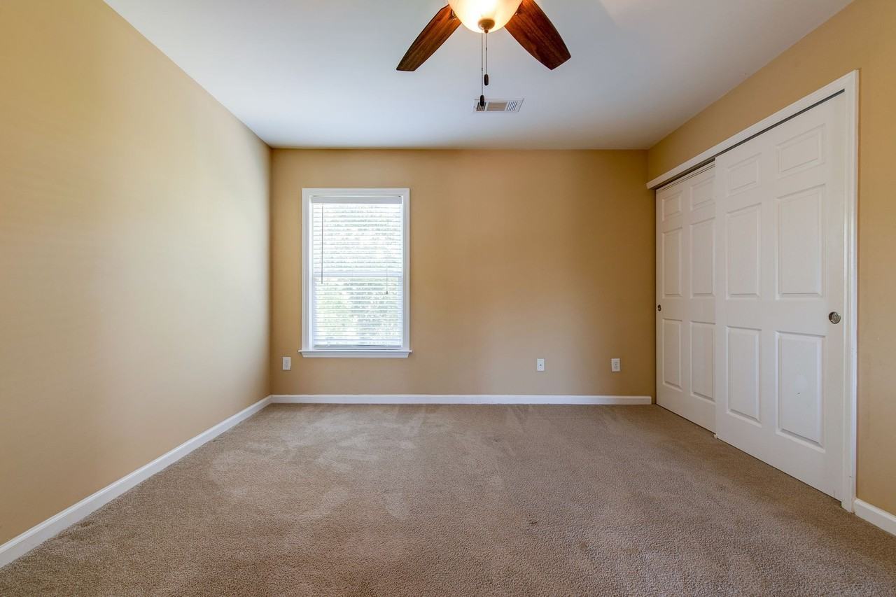 209 Reed Ct - Photo 5 of 36