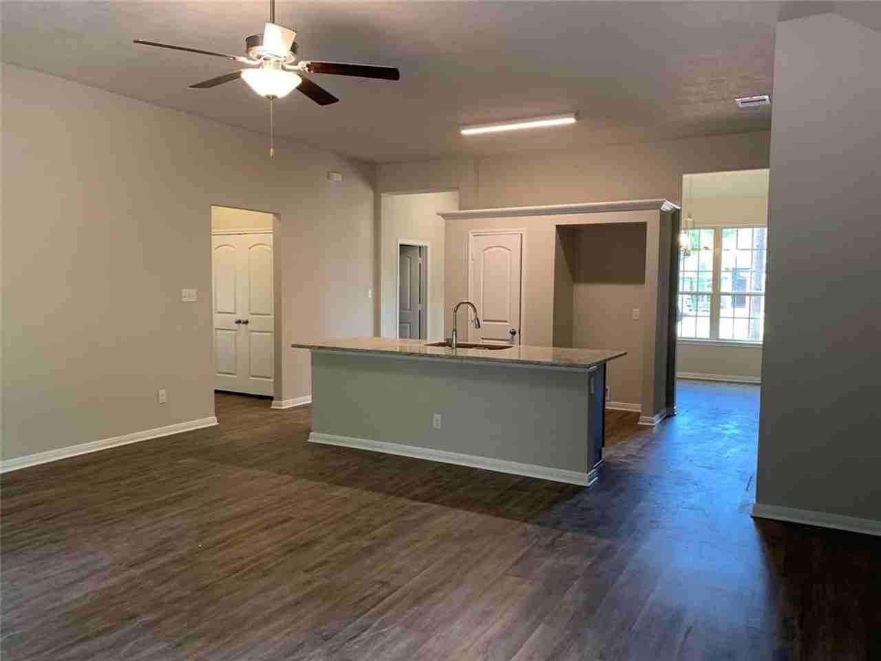 994 Arbor Xing - Photo 7 of 13