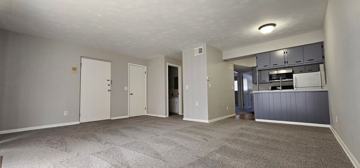 featured image of 3805 Briar Pl