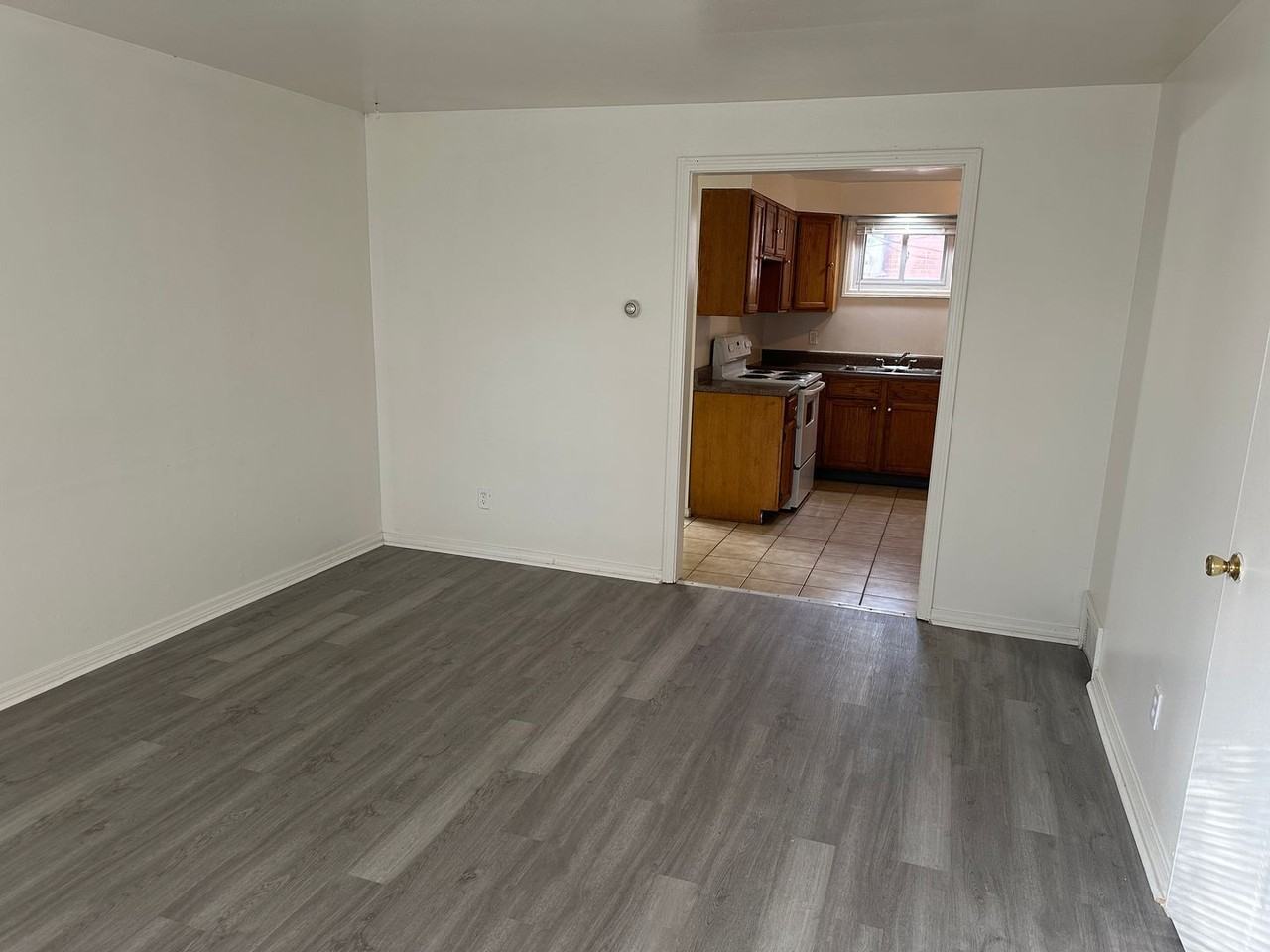 42 Crescent Dr - Photo 2 of 10