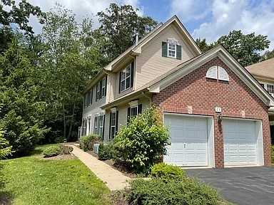 23 Ludlow Ct #4801 - Photo 2 of 13