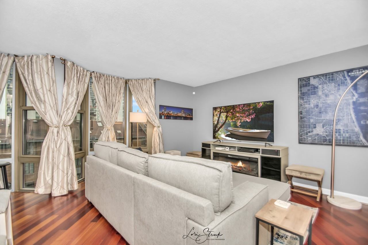 1340 N Dearborn St #5FS - Photo 6 of 19