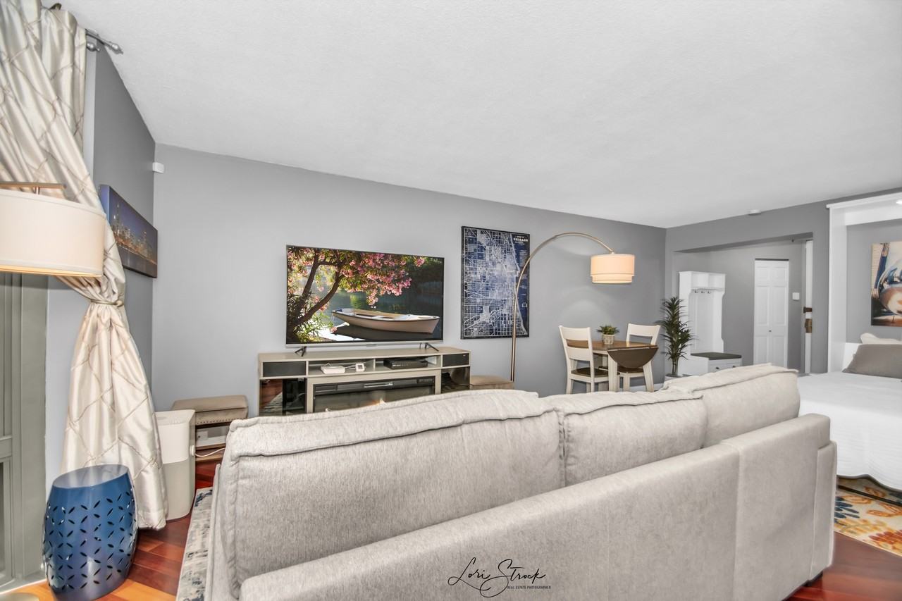 1340 N Dearborn St #5FS - Photo 7 of 19