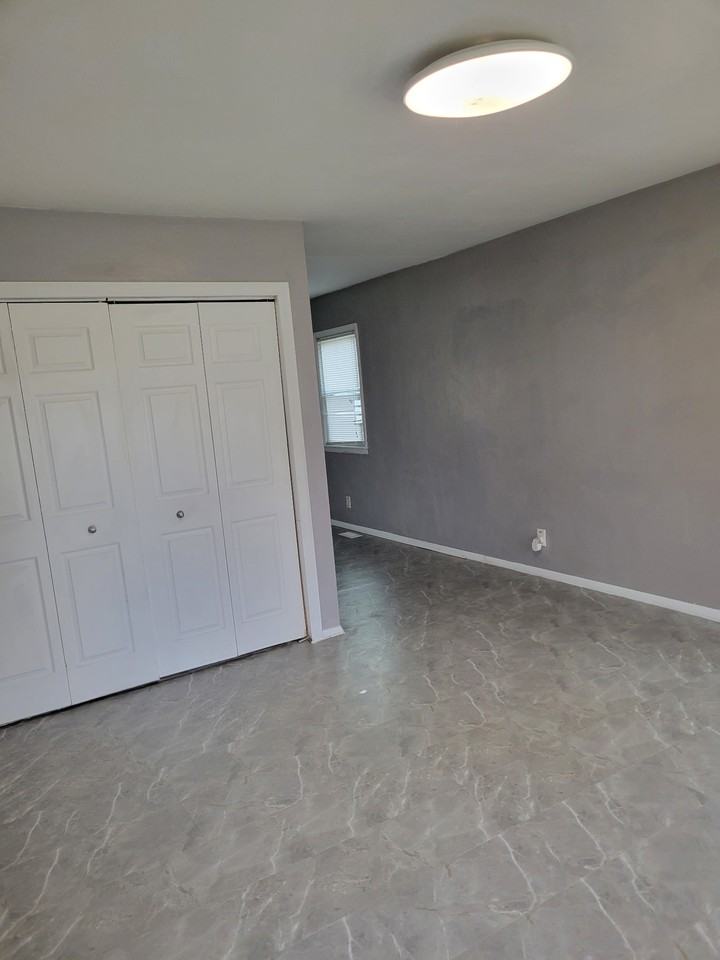 1205 Garden Hills Dr #NA - Photo 2 of 14