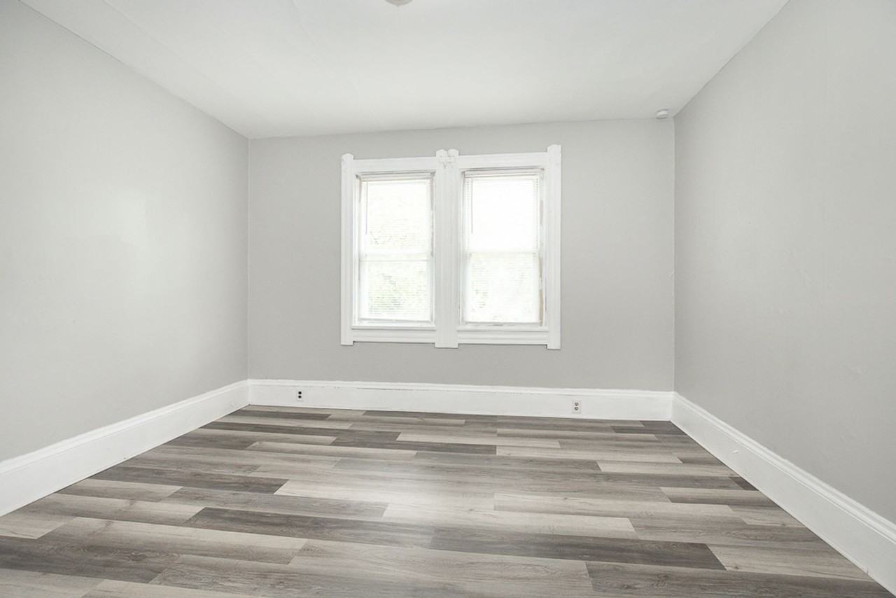 3116 W 30th St - Photo 6 of 26