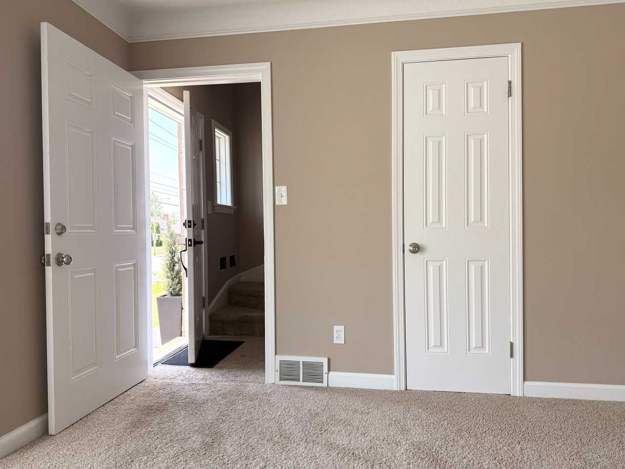 13537 Cedar Rd #1 - Photo 3 of 21