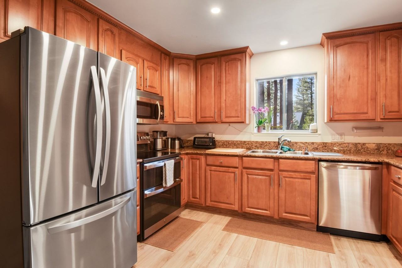 235 Pelton Ln - Photo 3 of 16
