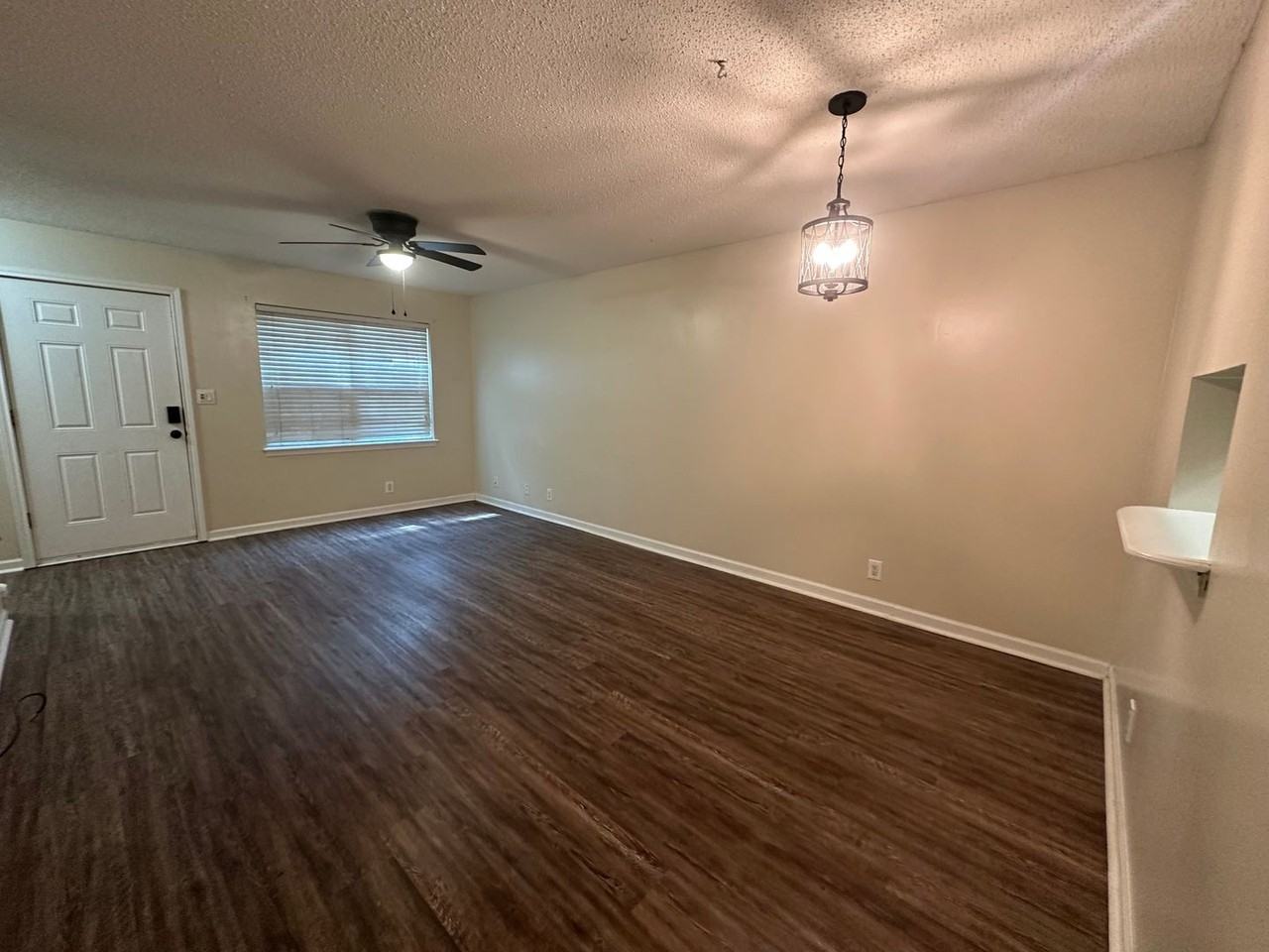 1304 N Nashville Ave - Photo 2 of 9