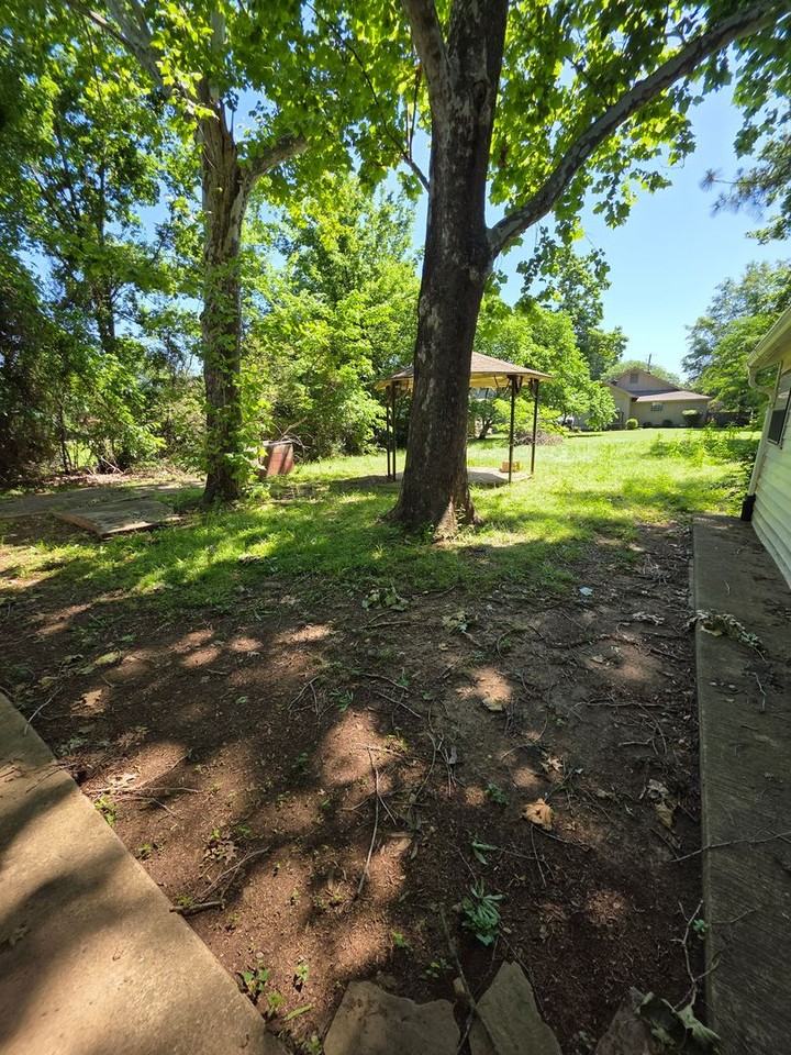 1008 N Boston Pl - Photo 2 of 11