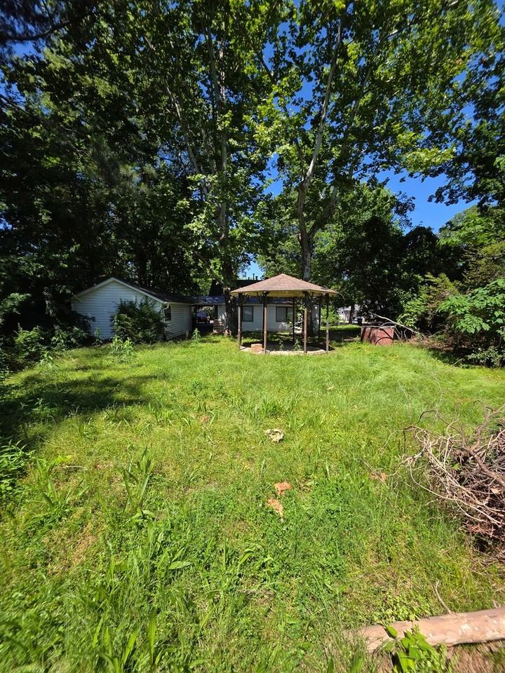 1008 N Boston Pl - Photo 3 of 11