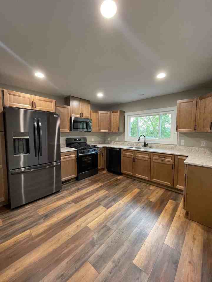 6078 E V Ave - Photo 2 of 11