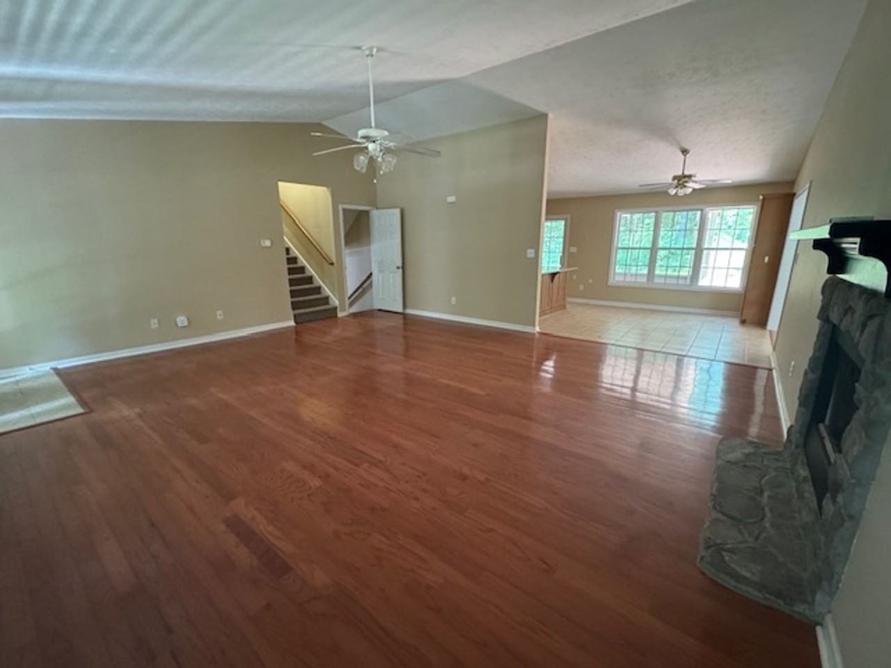 119 Montrose Way - Photo 2 of 9