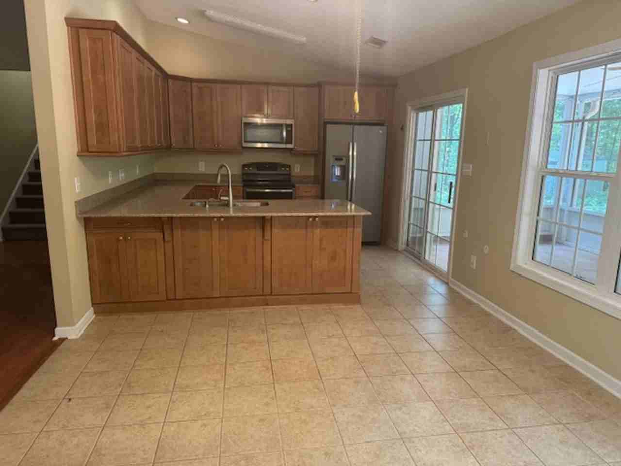 119 Montrose Way - Photo 3 of 9