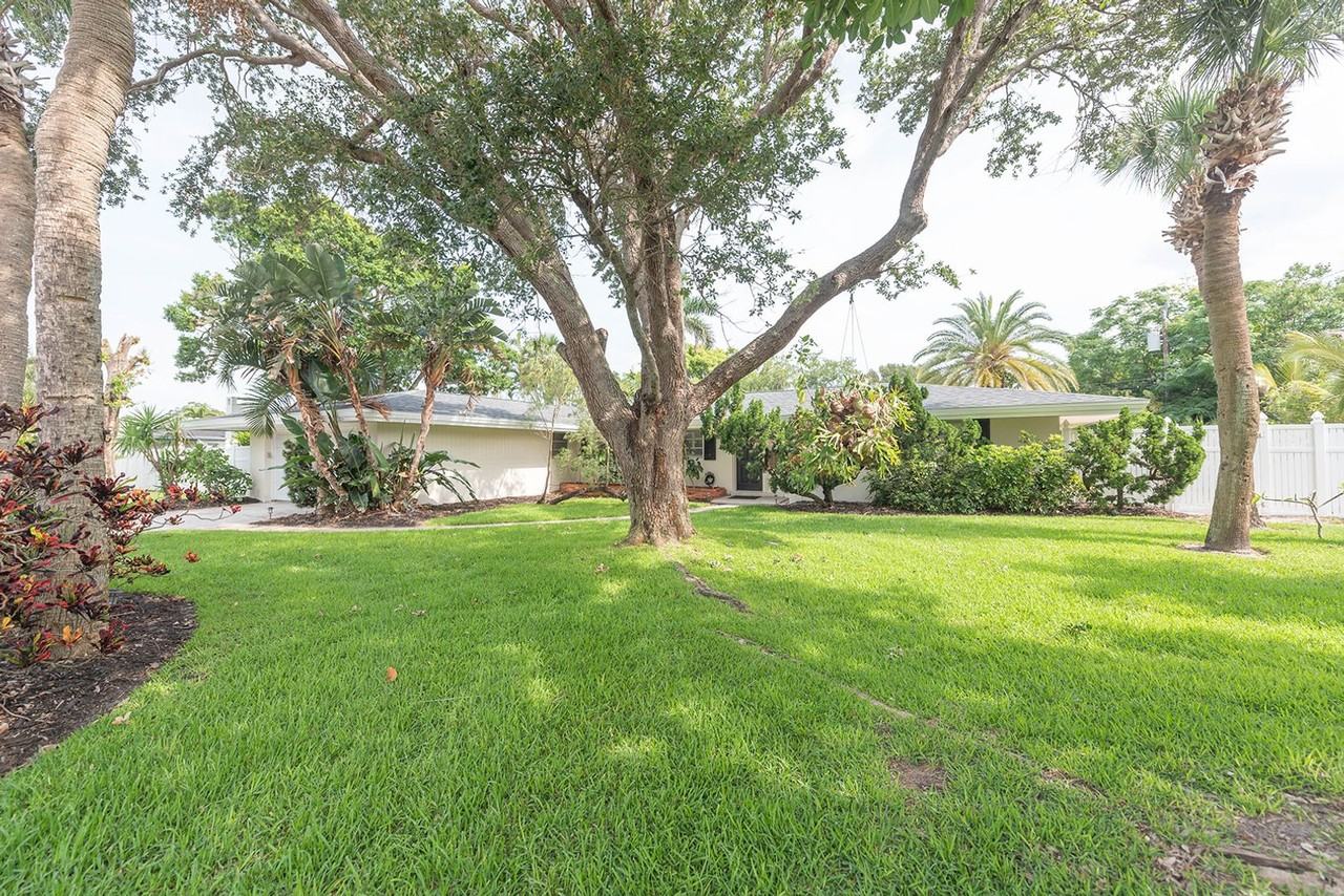 508 Poinsettia Rd - Photo 4 of 42