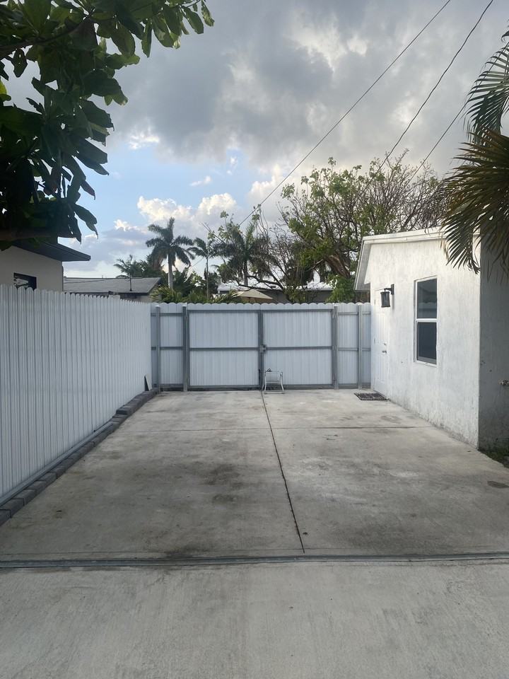 508 Sw 2nd Ave - Photo 4 of 21