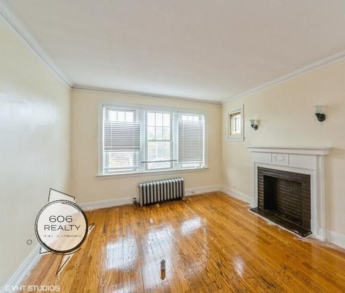 118 S Austin Blvd #1 - Photo 3 of 5