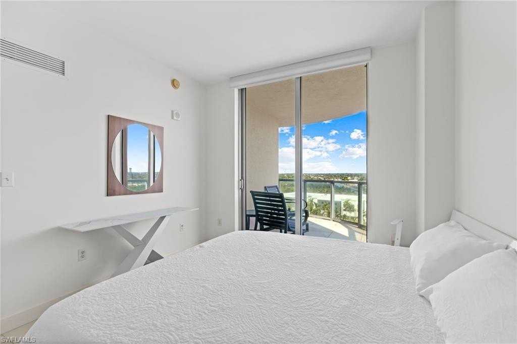 3000 Oasis Grand Blvd #1101 - Photo 6 of 30