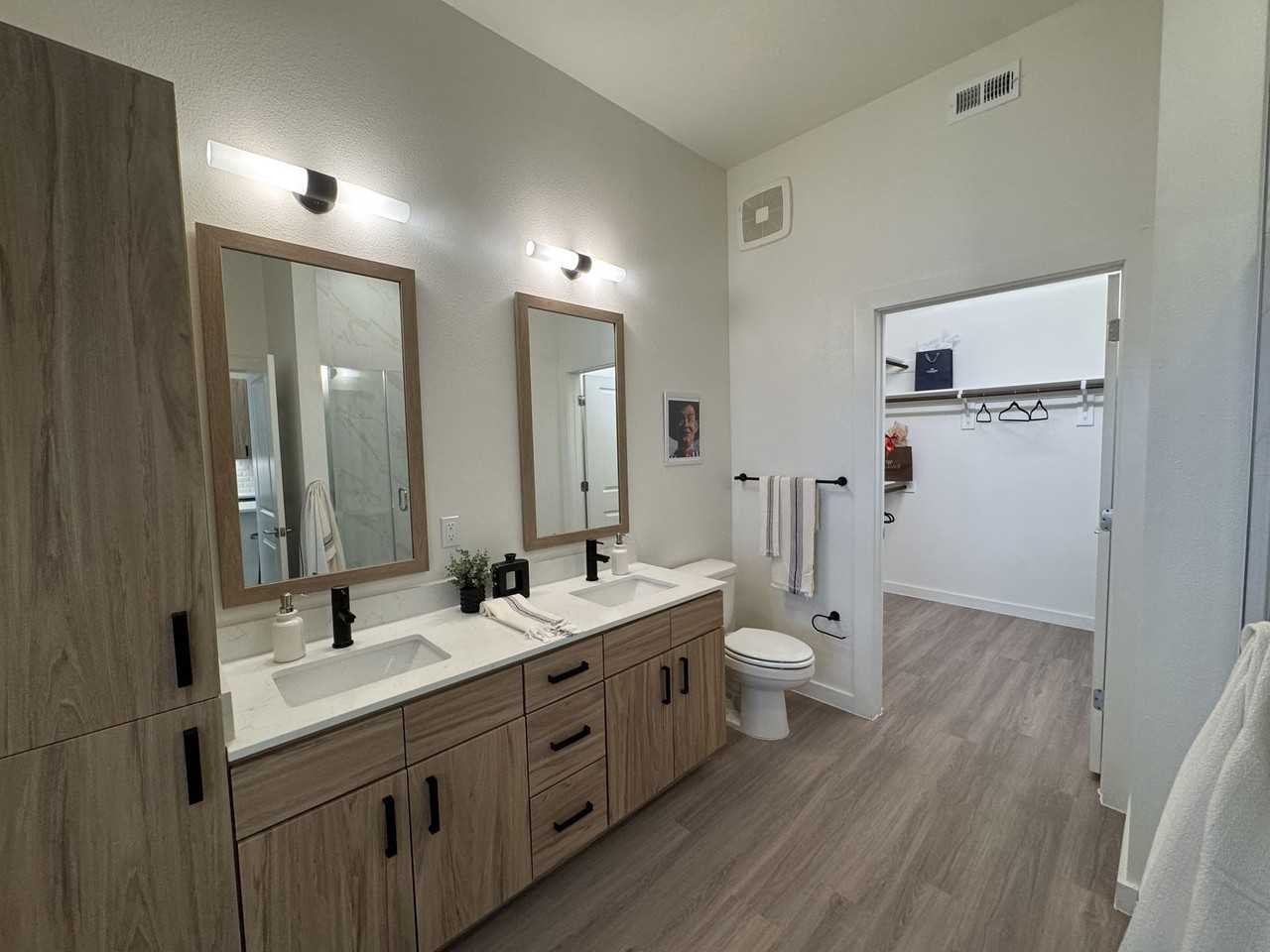 601 Stockyards Blvd #1211 - Photo 4 of 5