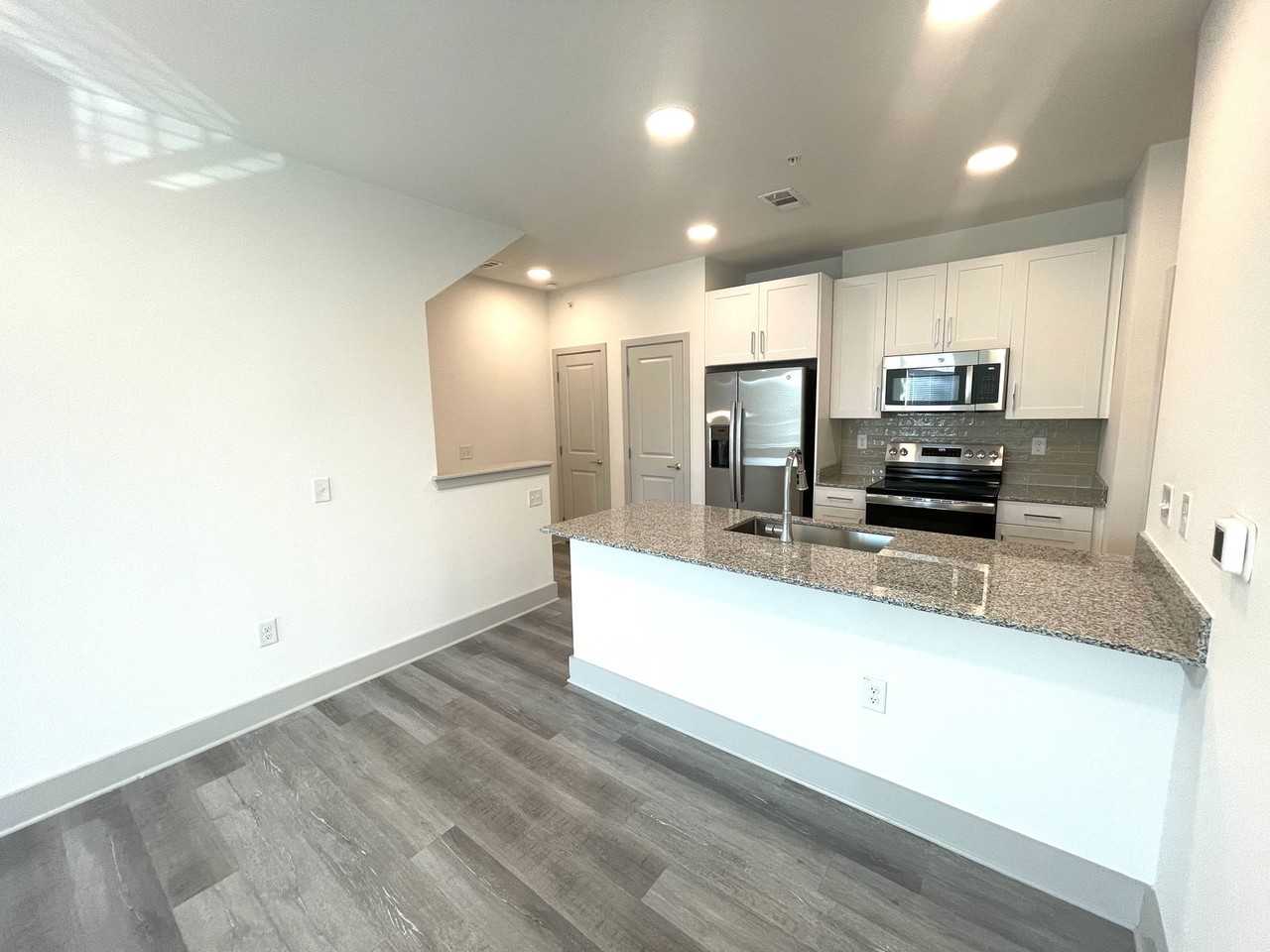 2601 N Austin Ave #10-111 - Photo 5 of 8