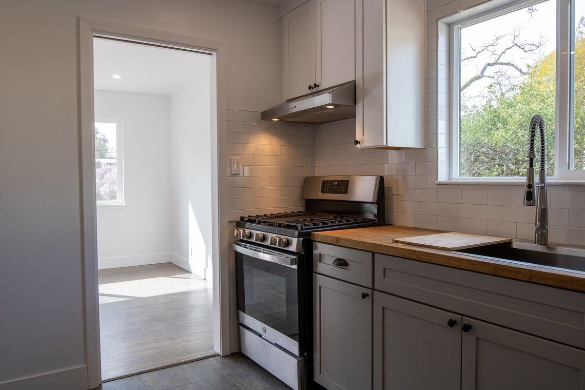 420 Broadway - Photo 3 of 25