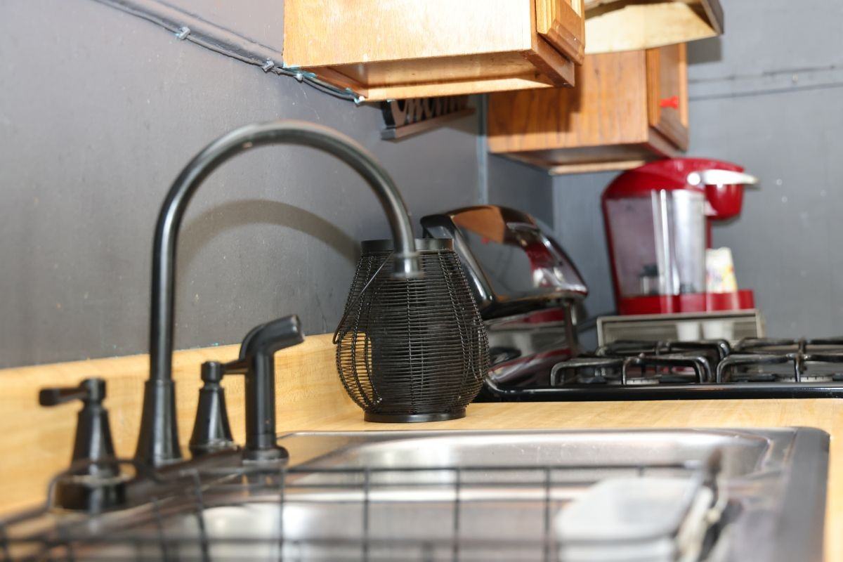 405 West Drew Street ##Up - Photo 7 of 41