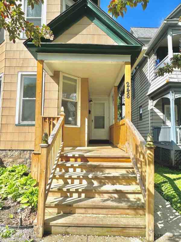 248 Richard St - Photo 2 of 17