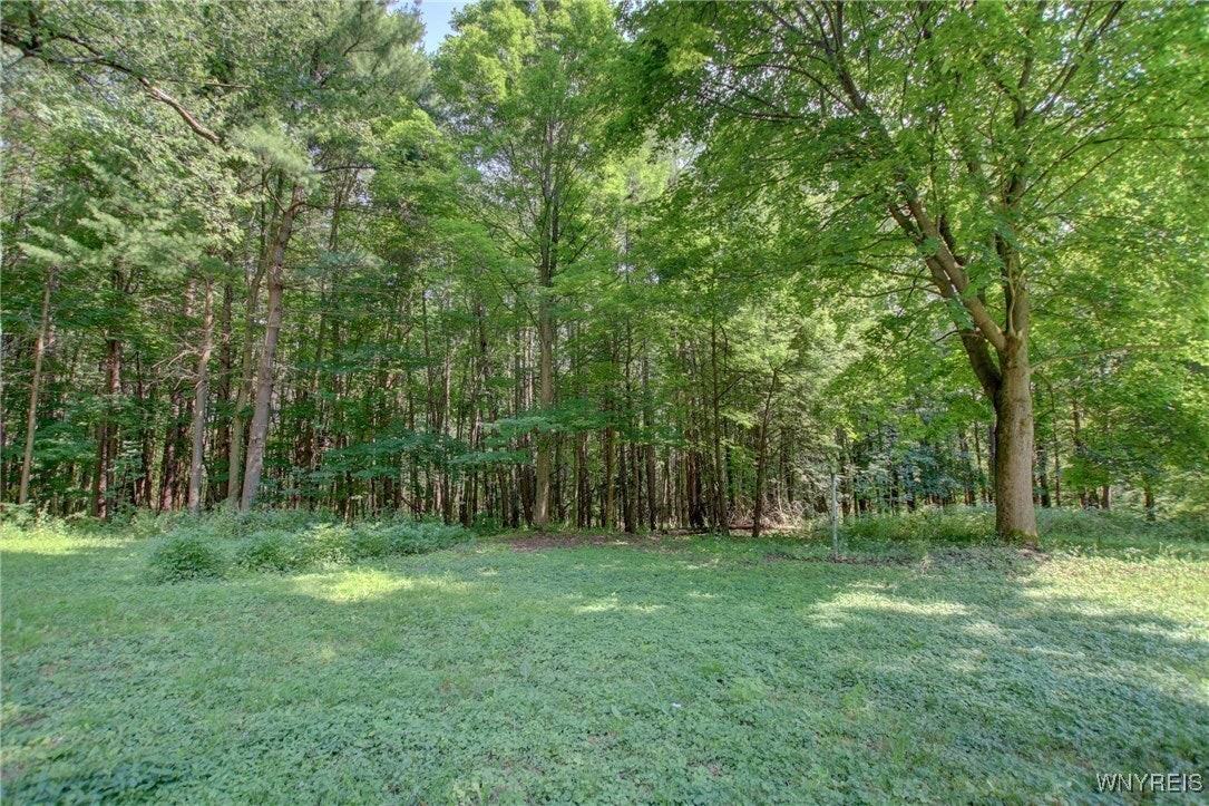 5880 Draudt Rd - Photo 4 of 41