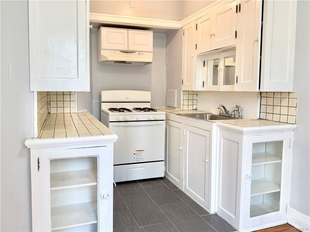 234 Crescent Ave - Photo 4 of 22