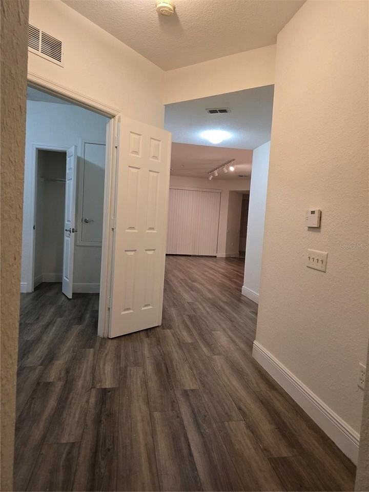 2525 San Tecla St - Photo 4 of 21