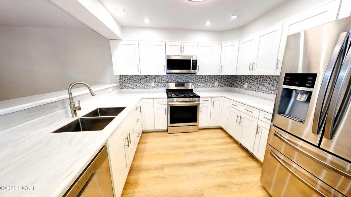 3007 Grey Cliff Way - Photo 3 of 17