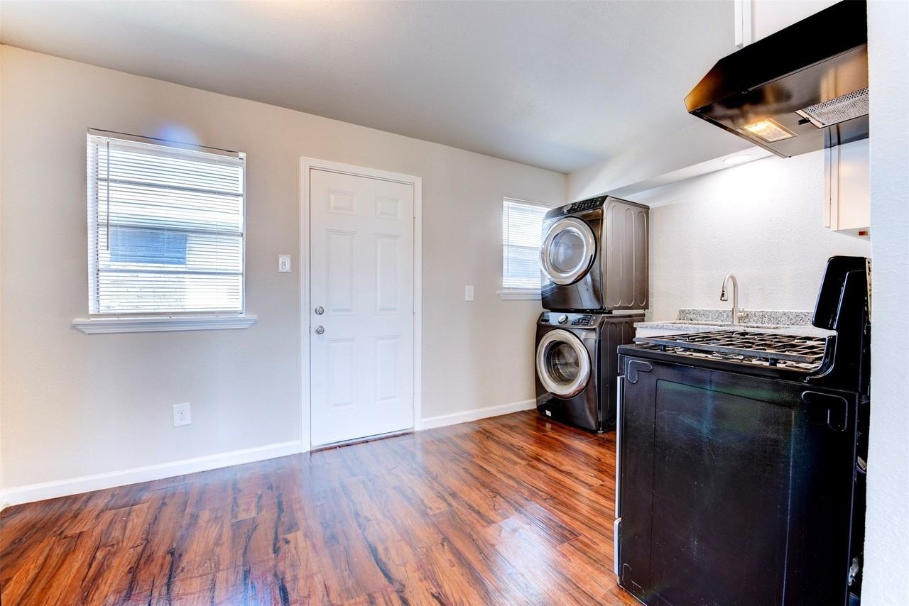 5525 Cavalcade St - Photo 2 of 15
