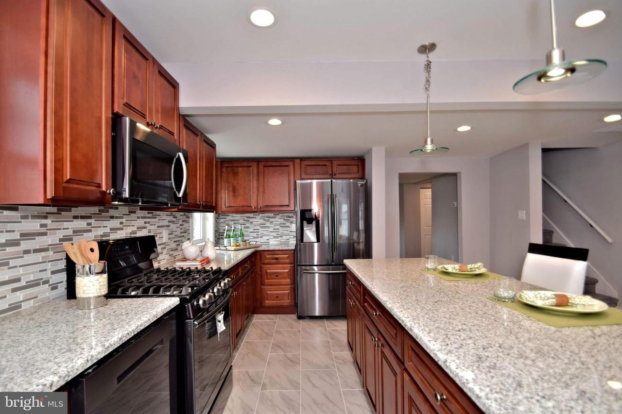 2749 Woodland Avenue - Photo 4 of 39