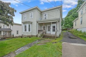 featured image of 103 E 7th St