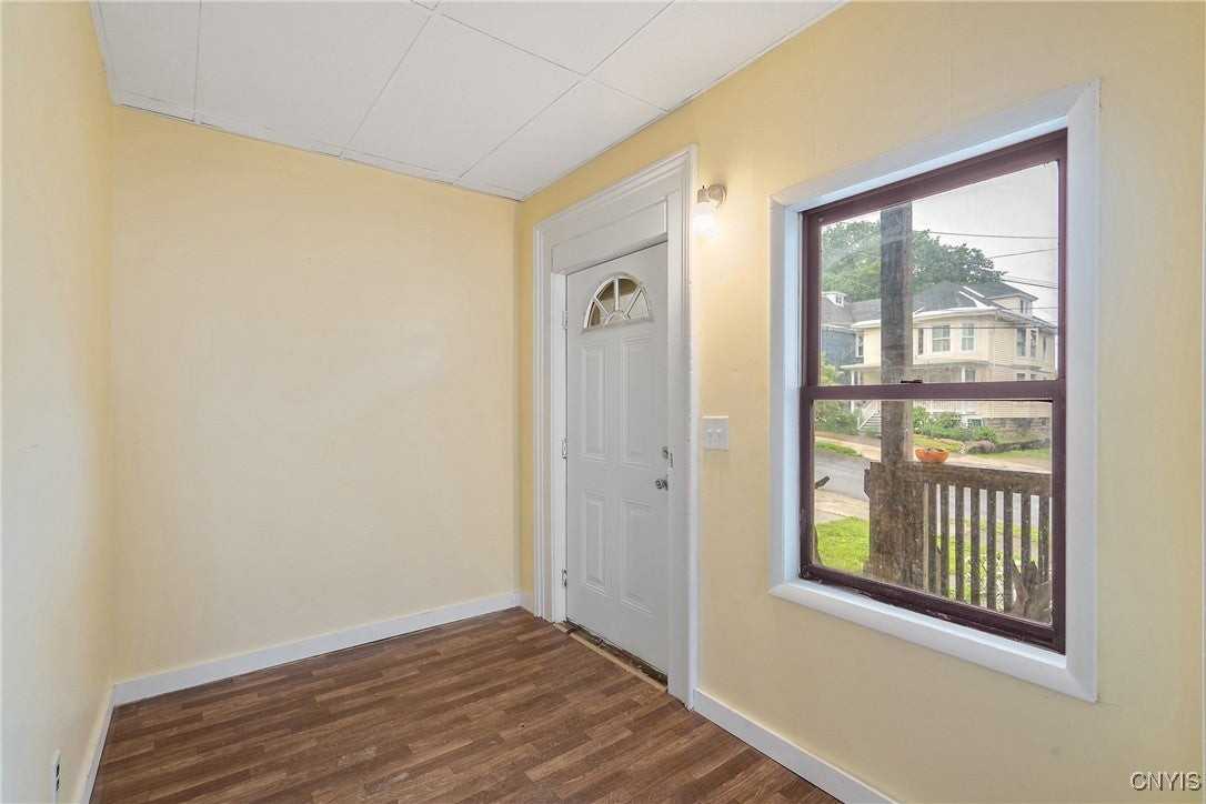 103 E 7th St - Photo 2 of 16