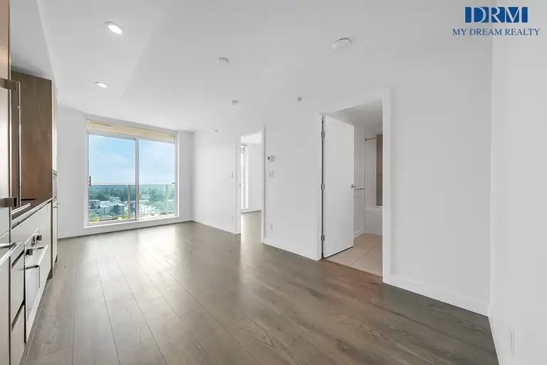 13615 Fraser Hwy #D134