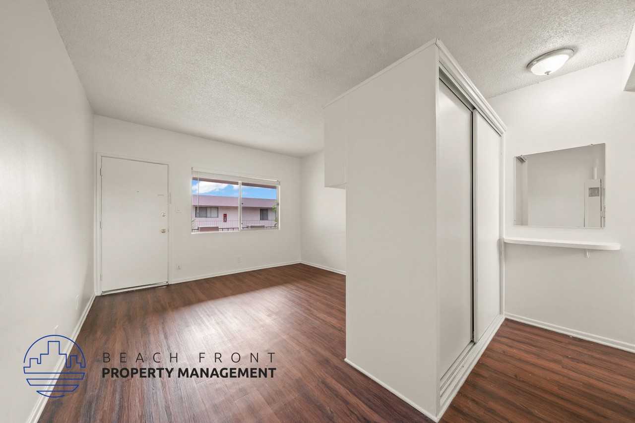 12233 Manor Dr. - Photo 3 of 17