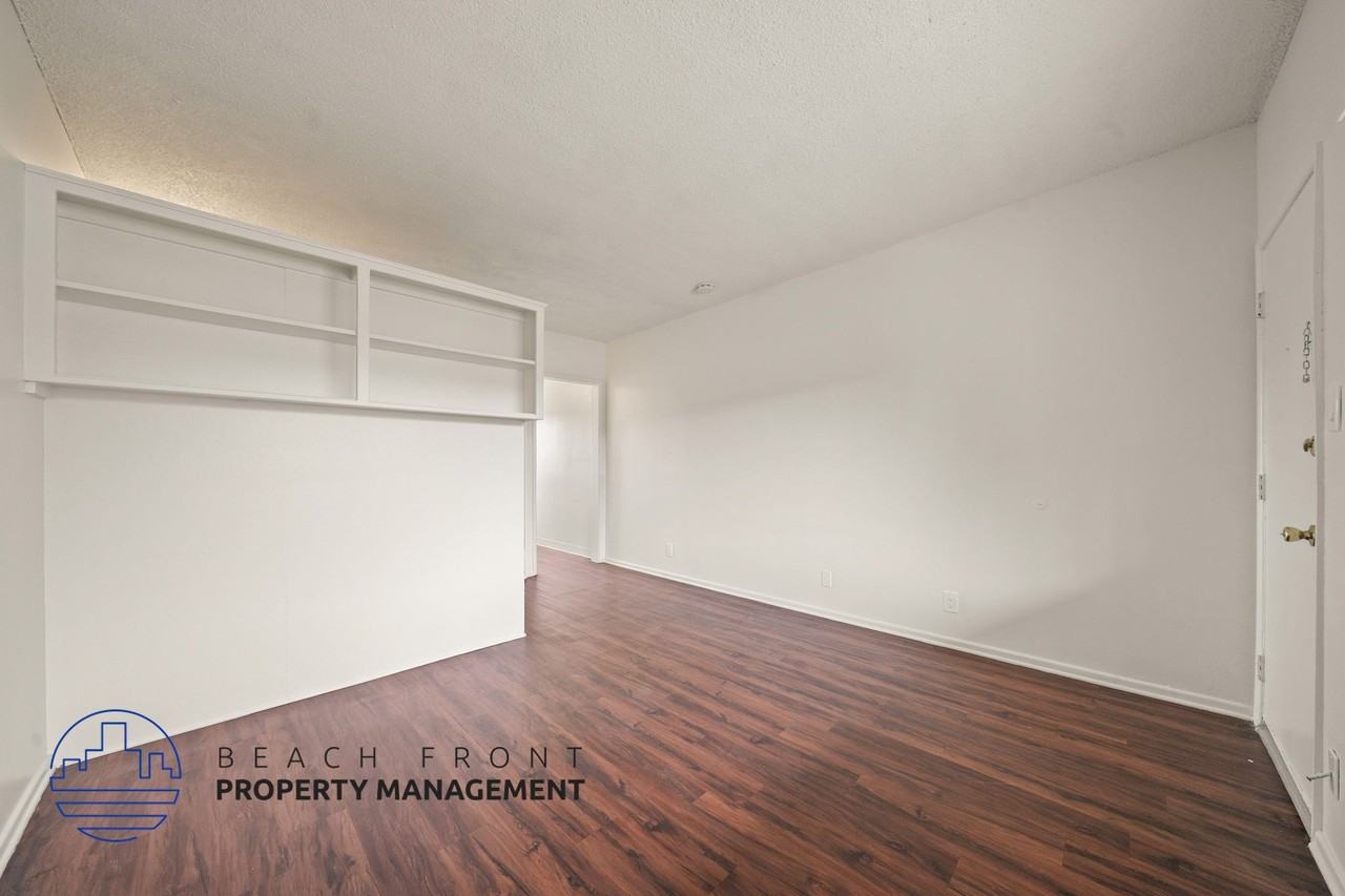 12233 Manor Dr. - Photo 4 of 17