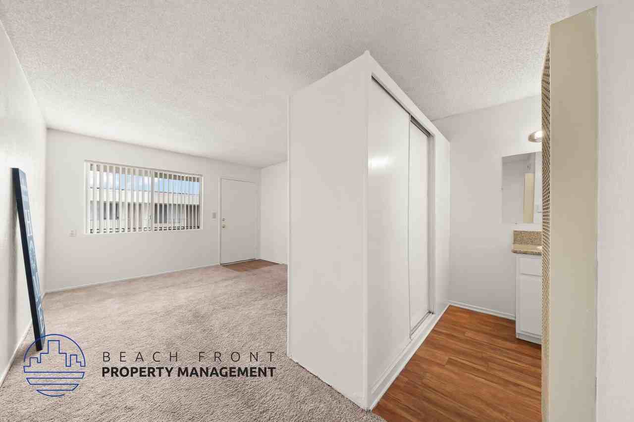 14111 Cordary Ave. - Photo 4 of 20