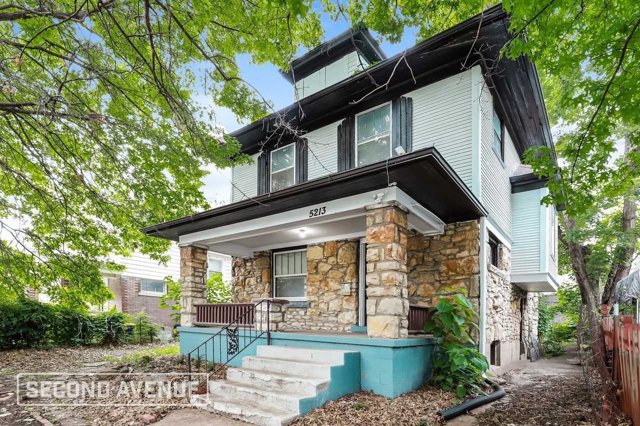 5213 Wilburn Ct - Photo 2 of 25