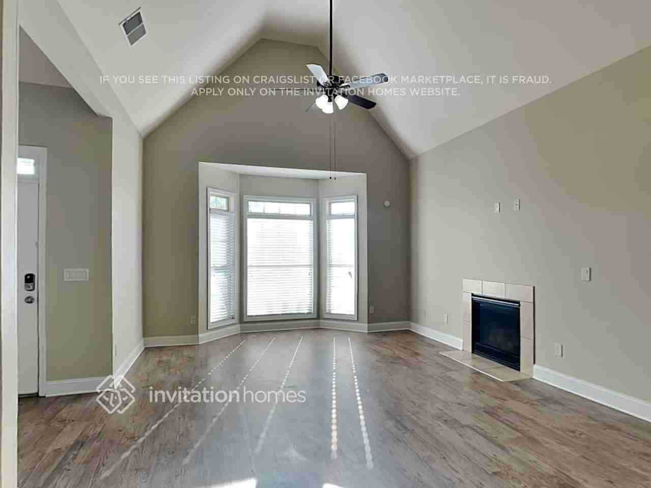 112 Al Jennah Blvd - Photo 4 of 8