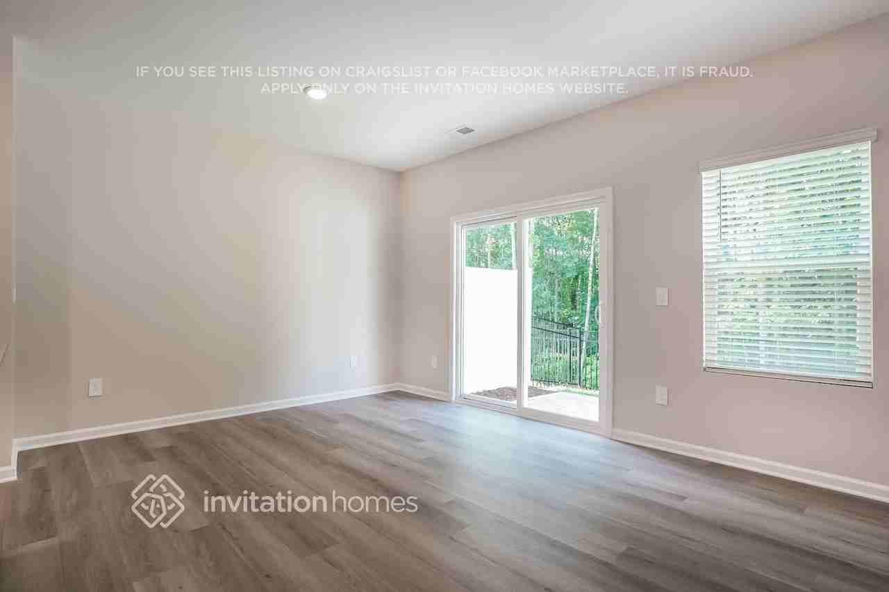 958 Greenville Way - Photo 5 of 19