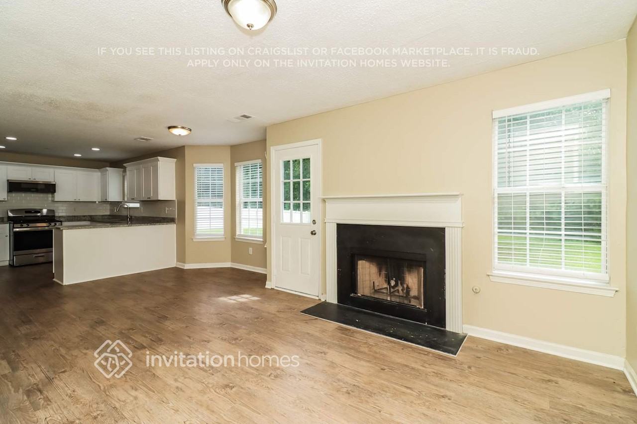 6058 Pavestone Dr - Photo 7 of 18