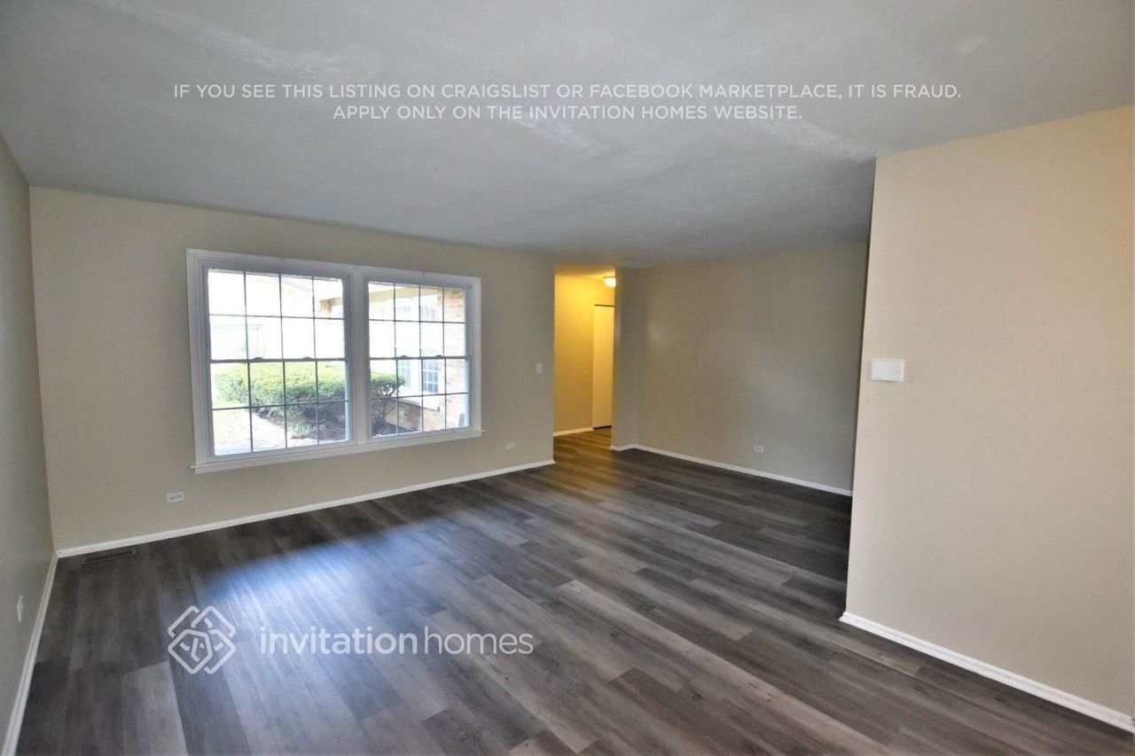 1053 S Finley Rd - Photo 2 of 16