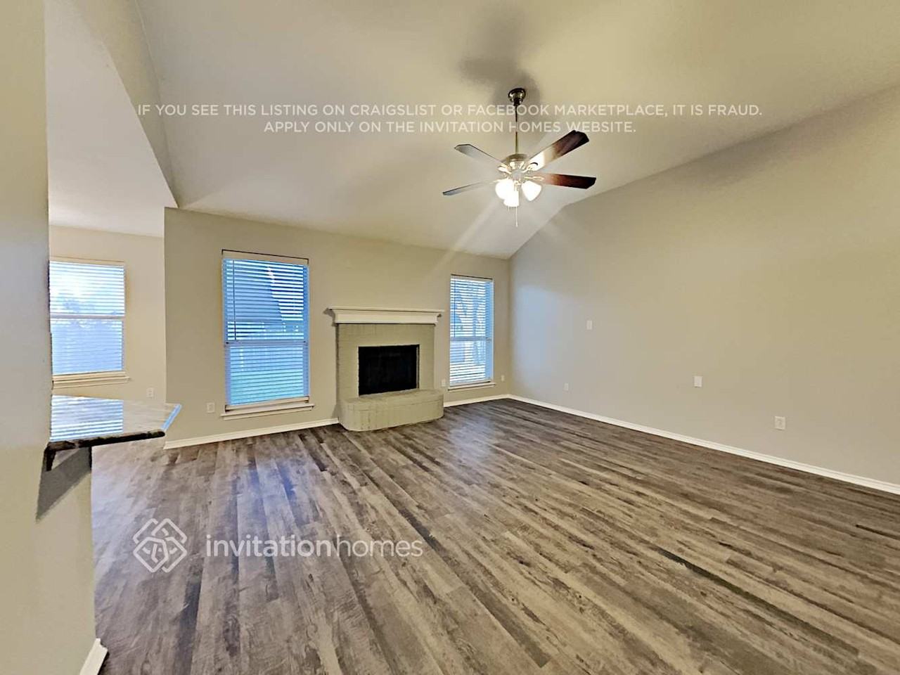 3724 Periwinkle Dr - Photo 3 of 12