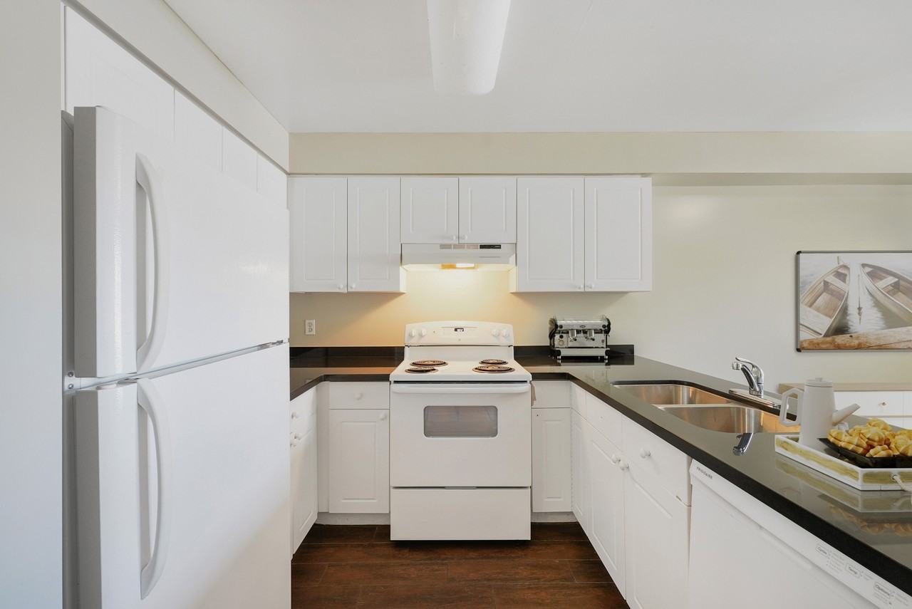 83 St. George Street - Photo 3 of 20