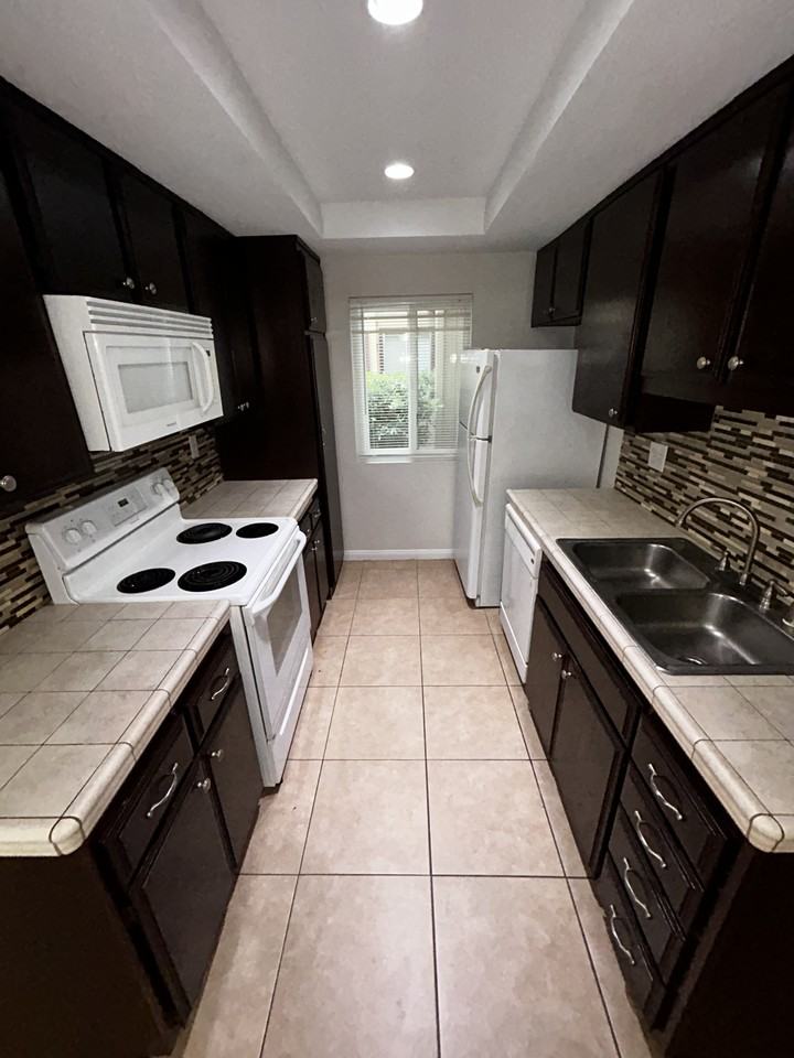 6560 College Grove Drive #75 - Photo 3 of 16