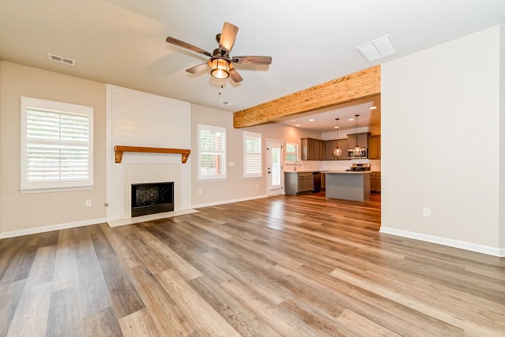 272 Villa Grande Dr - Photo 4 of 17