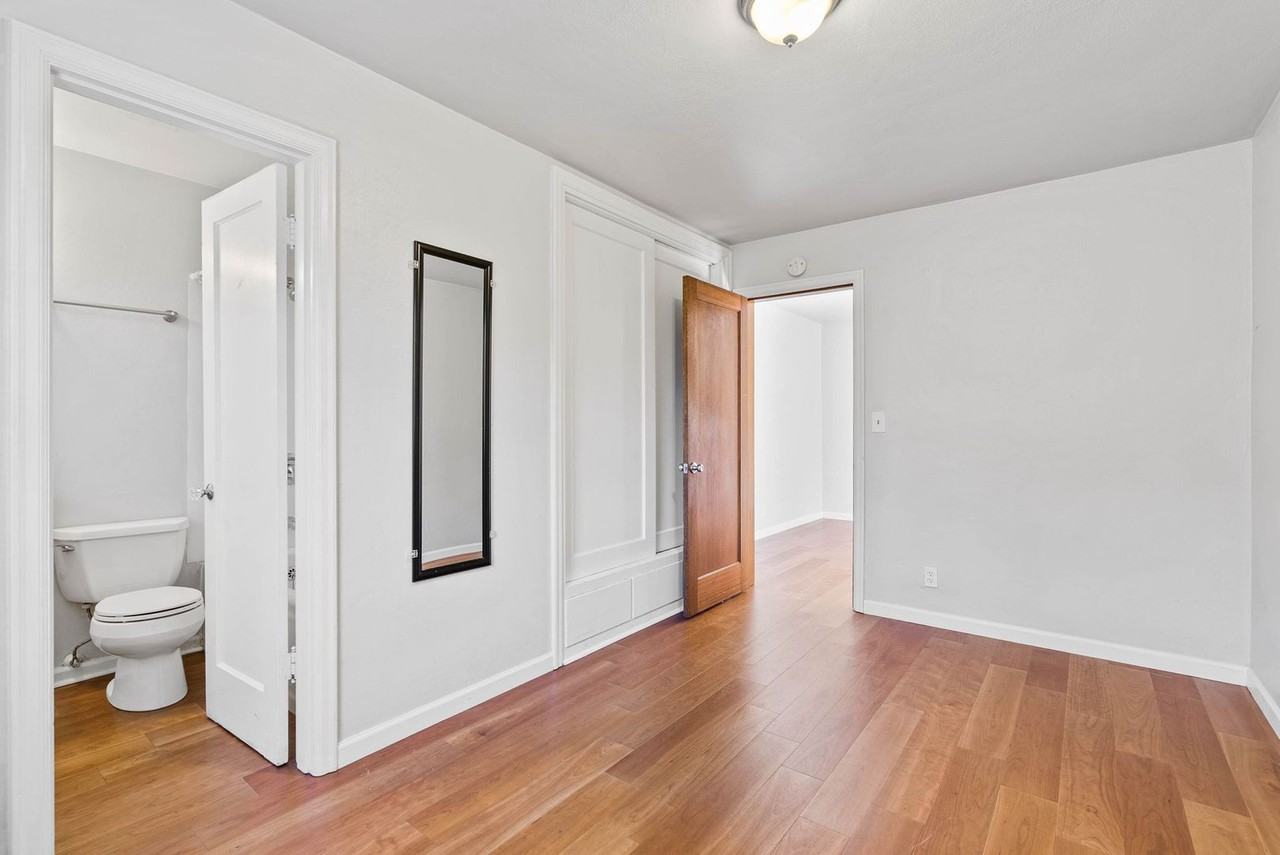 The Wilshire - Photo 5 of 9