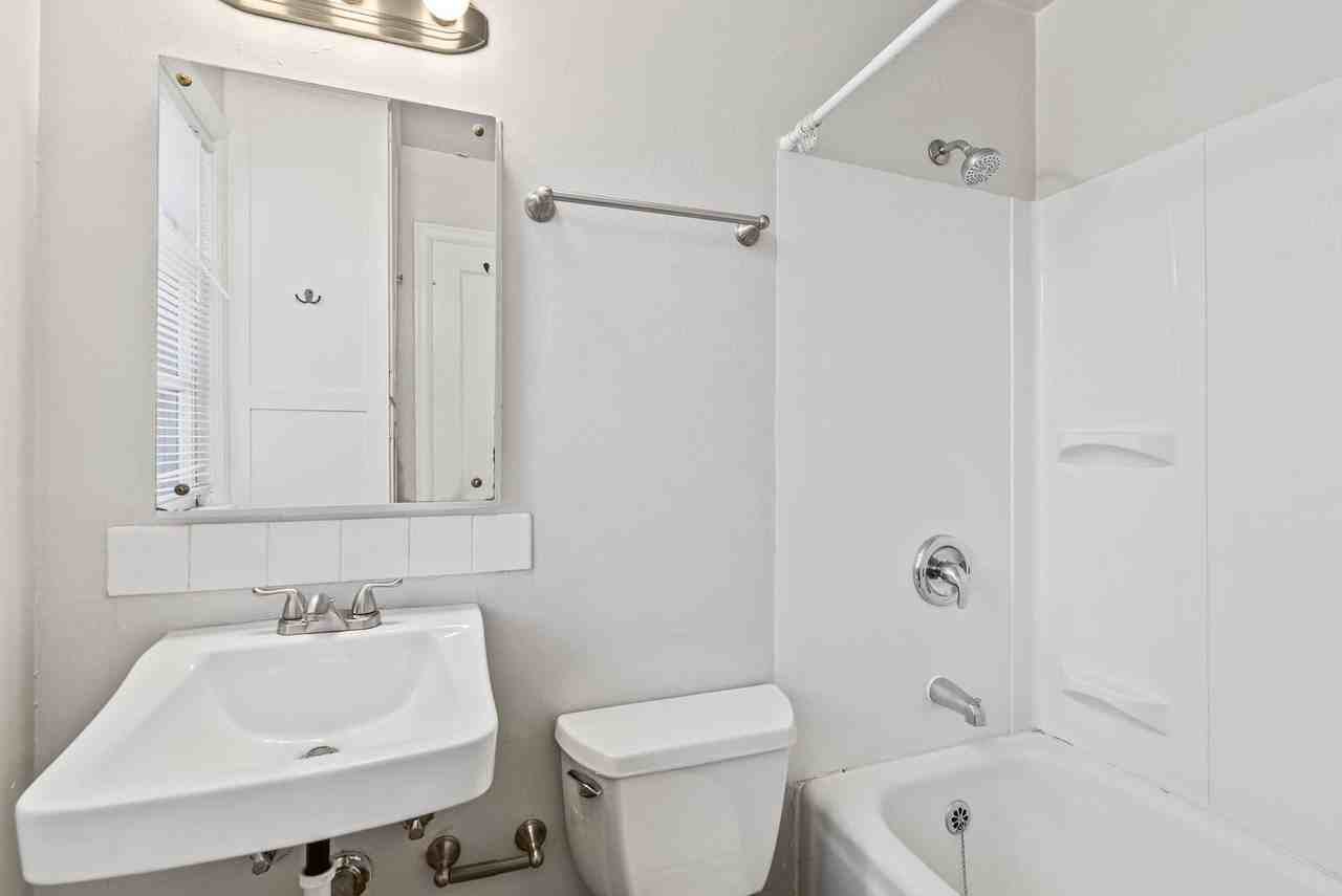 The Wilshire - Photo 7 of 9